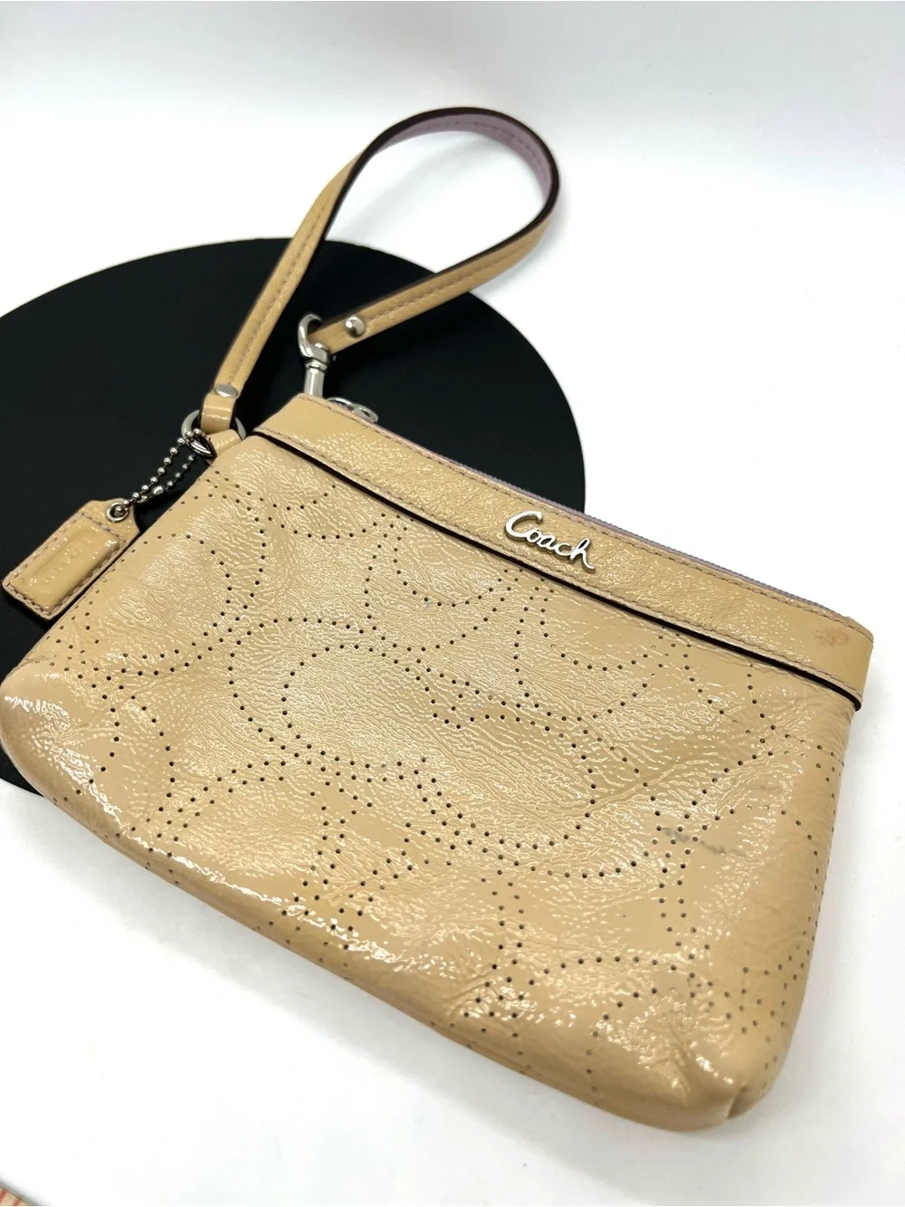 Coach Beige Patent Leather Perforated Signature C Wristlet Lilac Trim